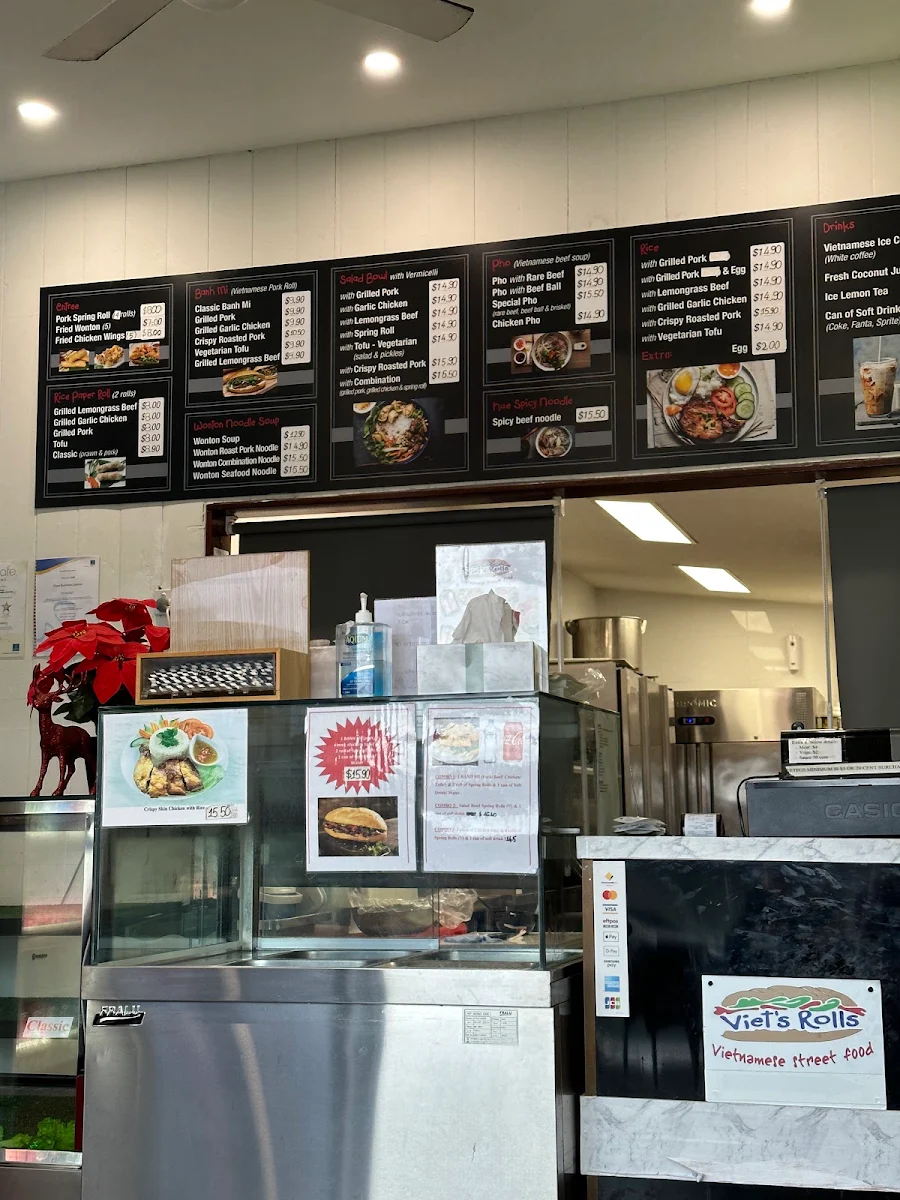 Menu, Viet's Roll