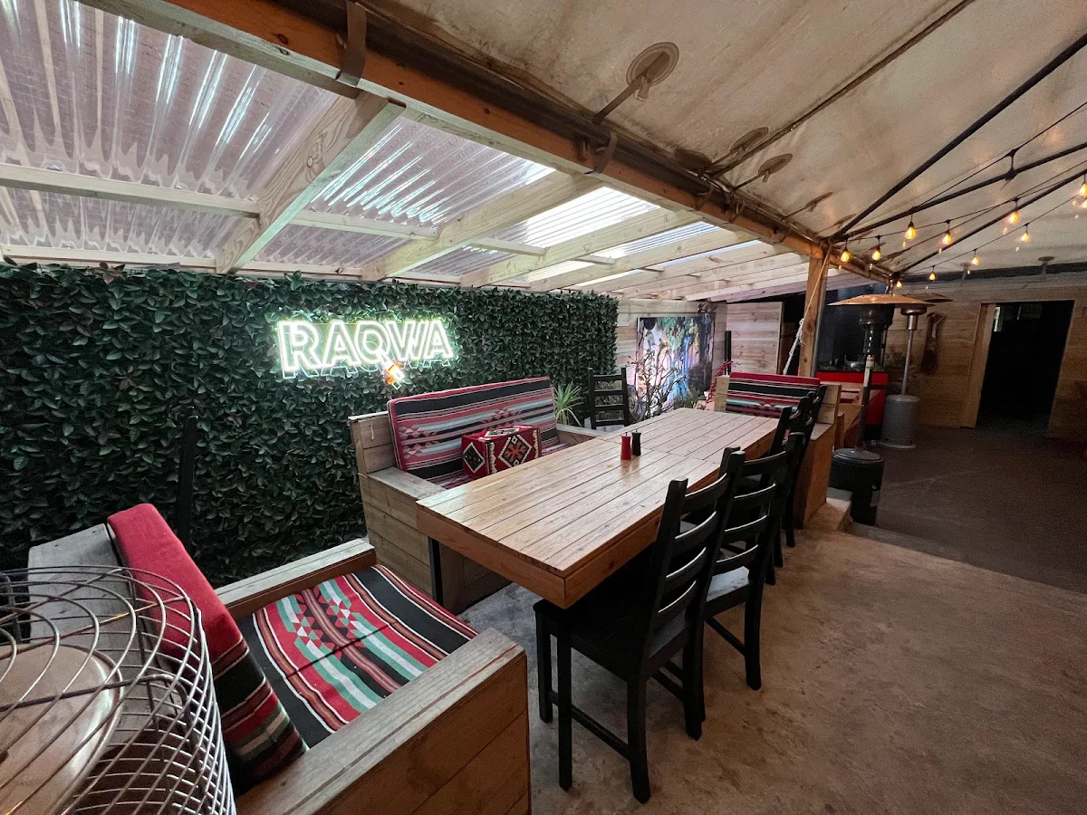 Vibe, Raqwa Cafe & Bakery