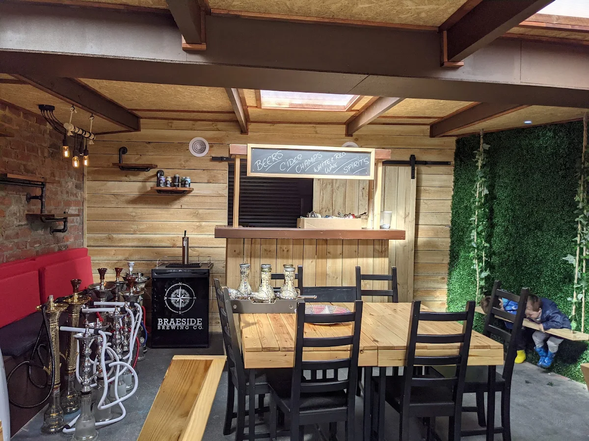 Vibe, Raqwa Cafe & Bakery