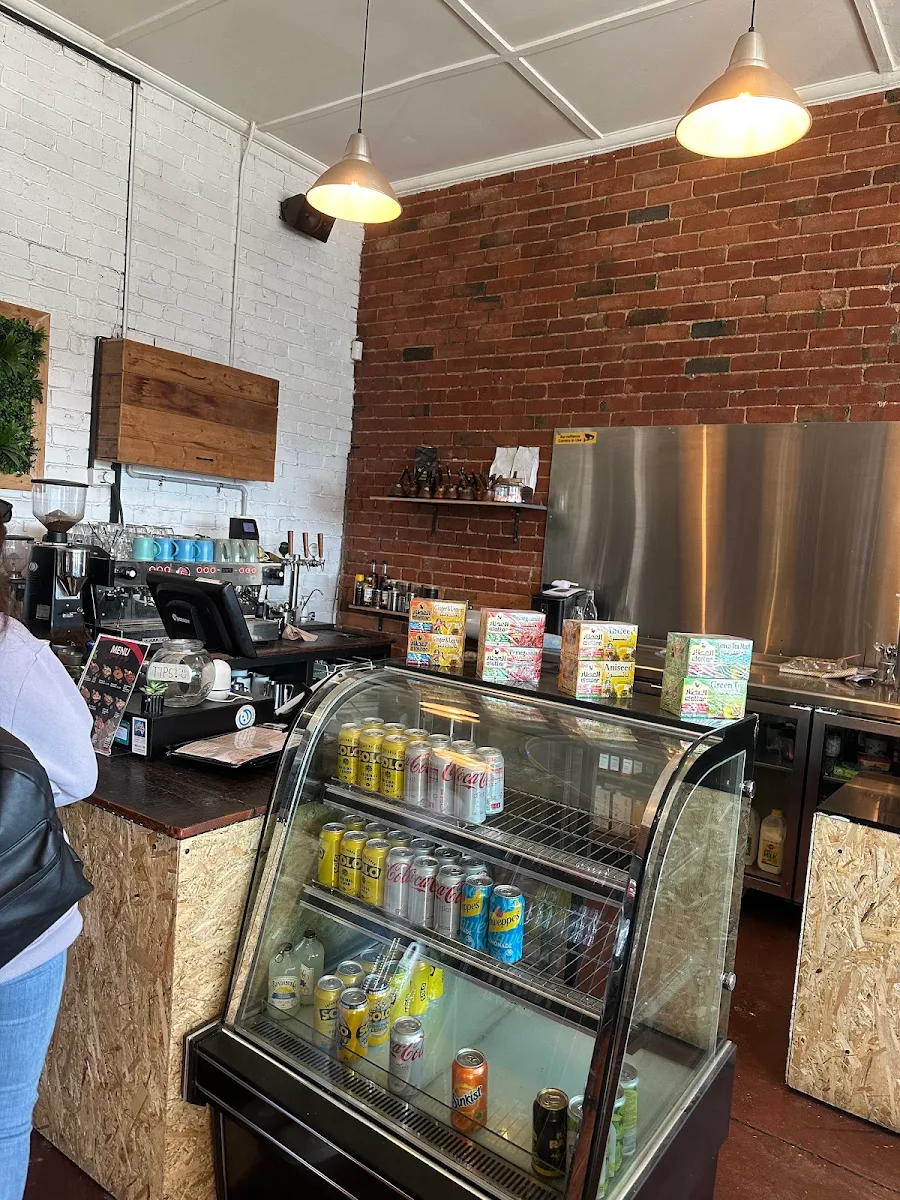 Vibe, Raqwa Cafe & Bakery