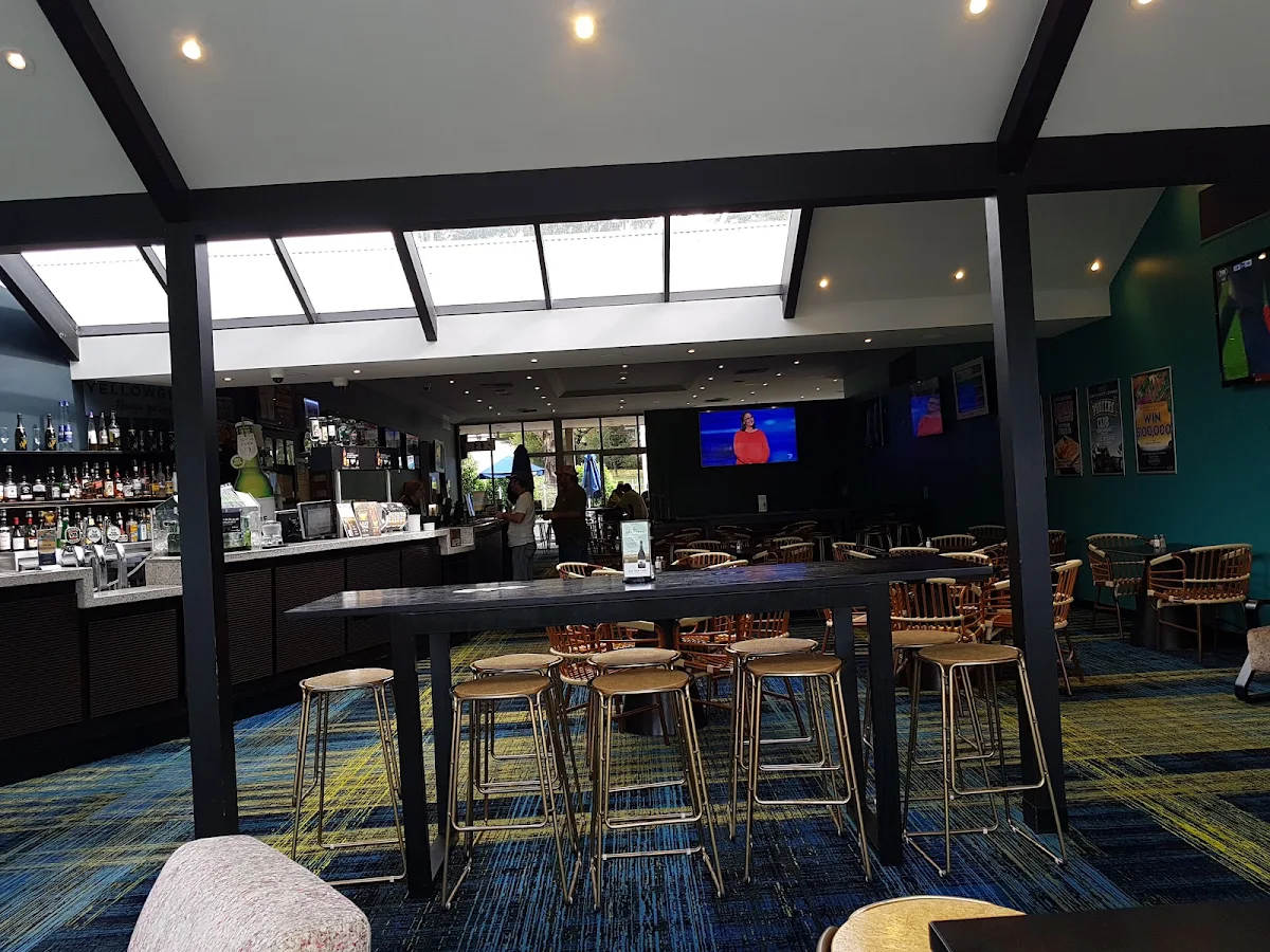 Vibe, Templestowe Hotel