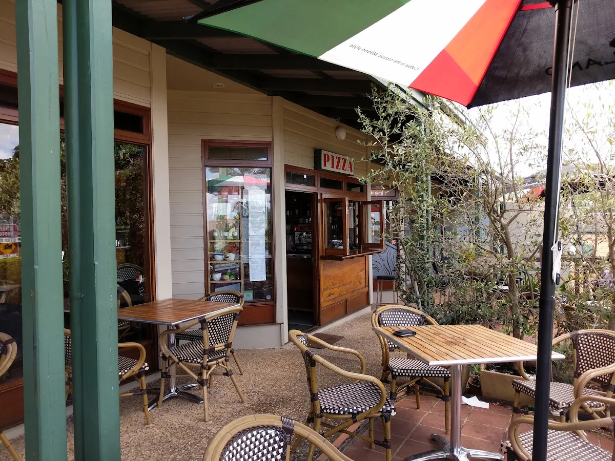 Vibe, Bella Vista Pizza & Pasta