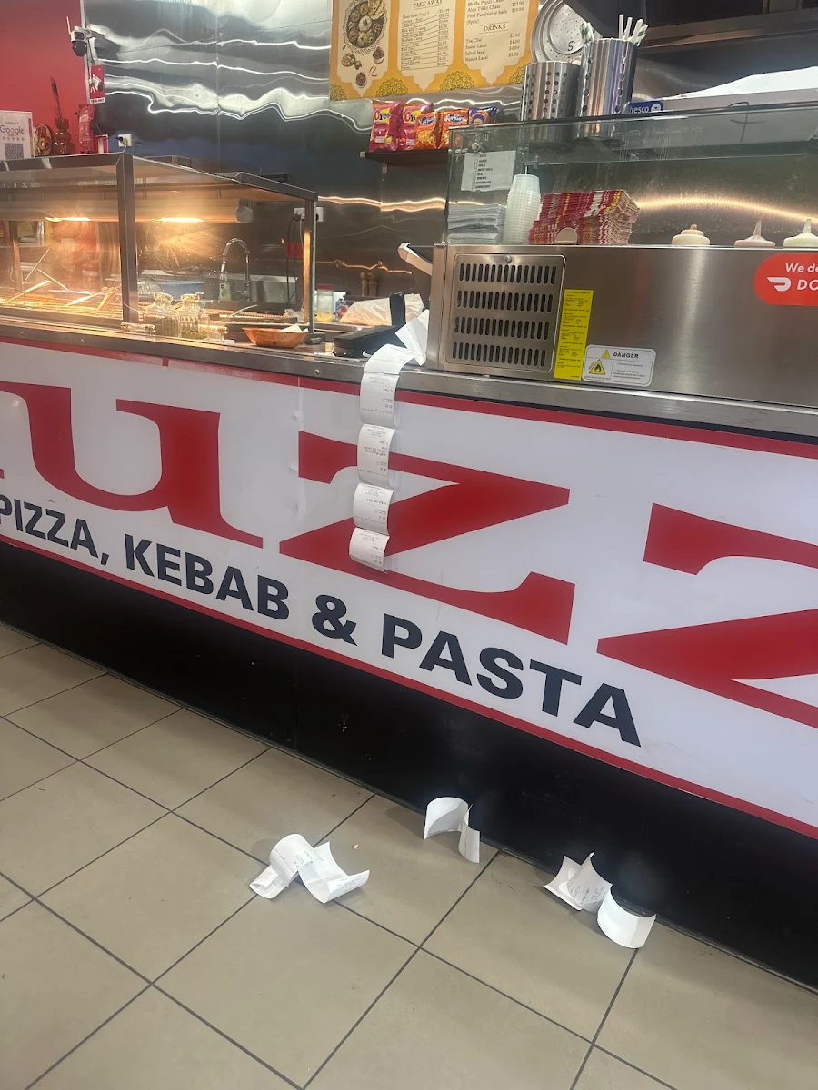 Vibe, Auzzi Pizza Kebab & Pasta