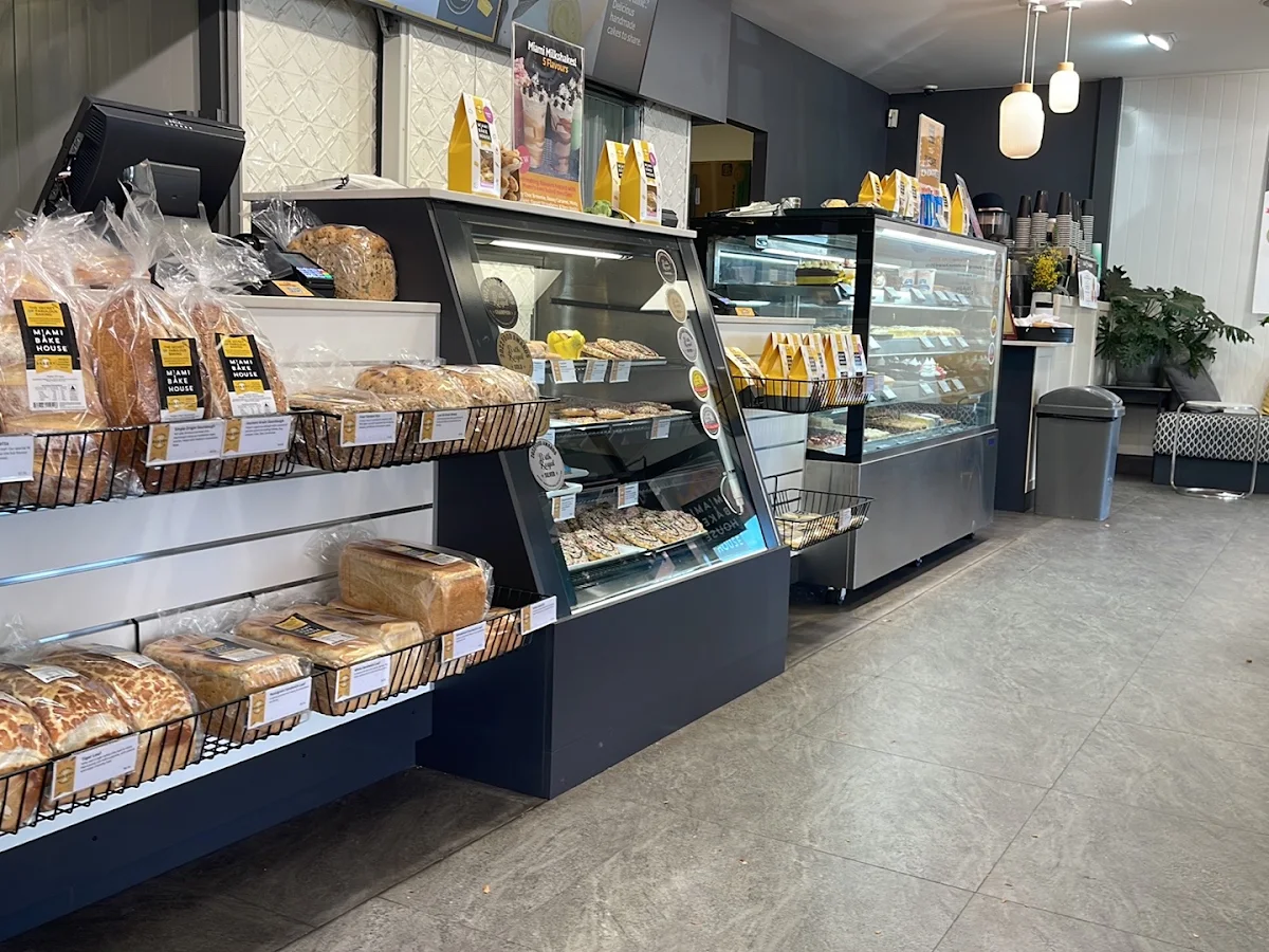 Vibe, Miami Bakehouse Falcon