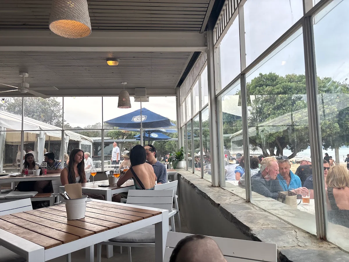 Vibe, Almyra Restaurant & Bar Lorne