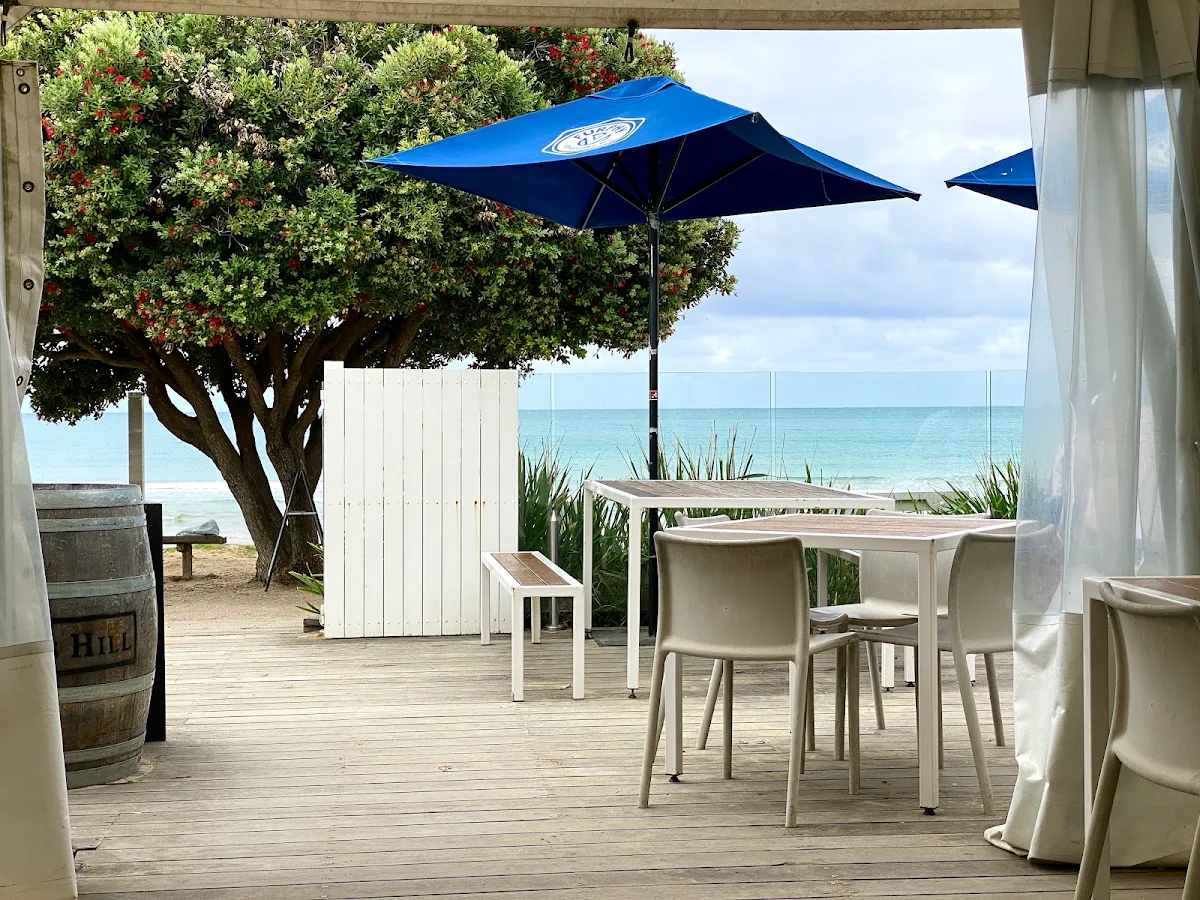 Vibe, Almyra Restaurant & Bar Lorne