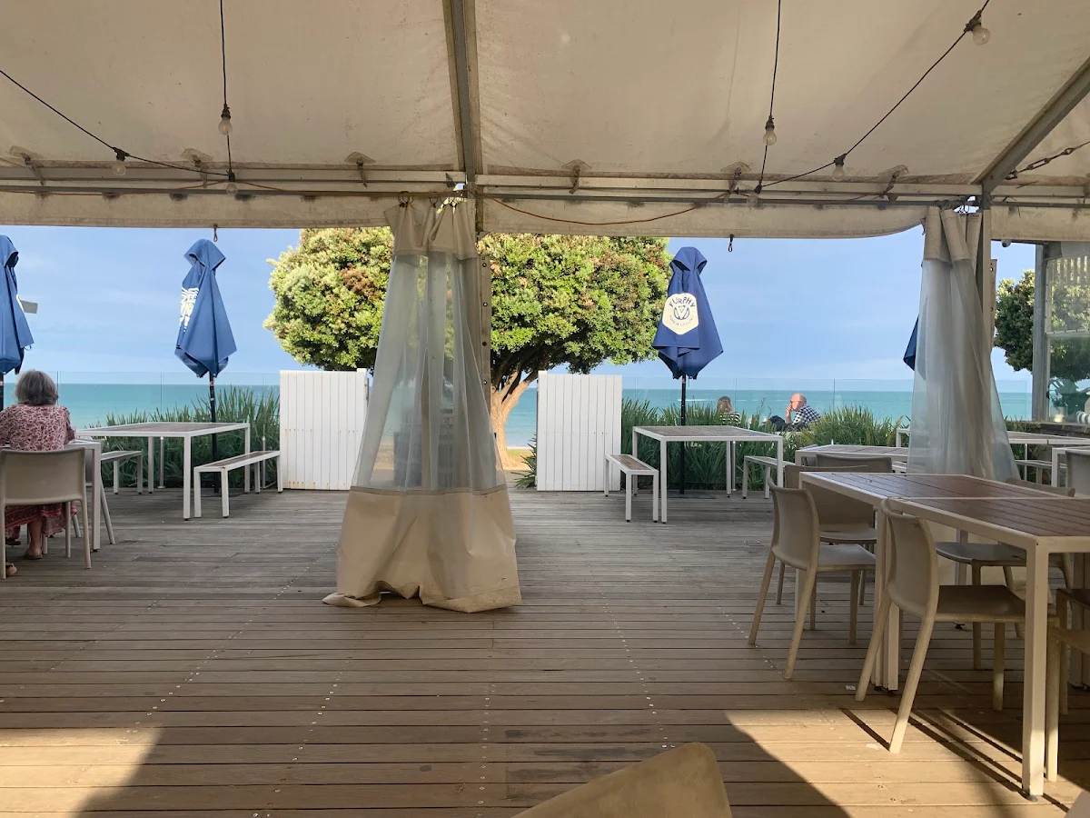 Vibe, Almyra Restaurant & Bar Lorne