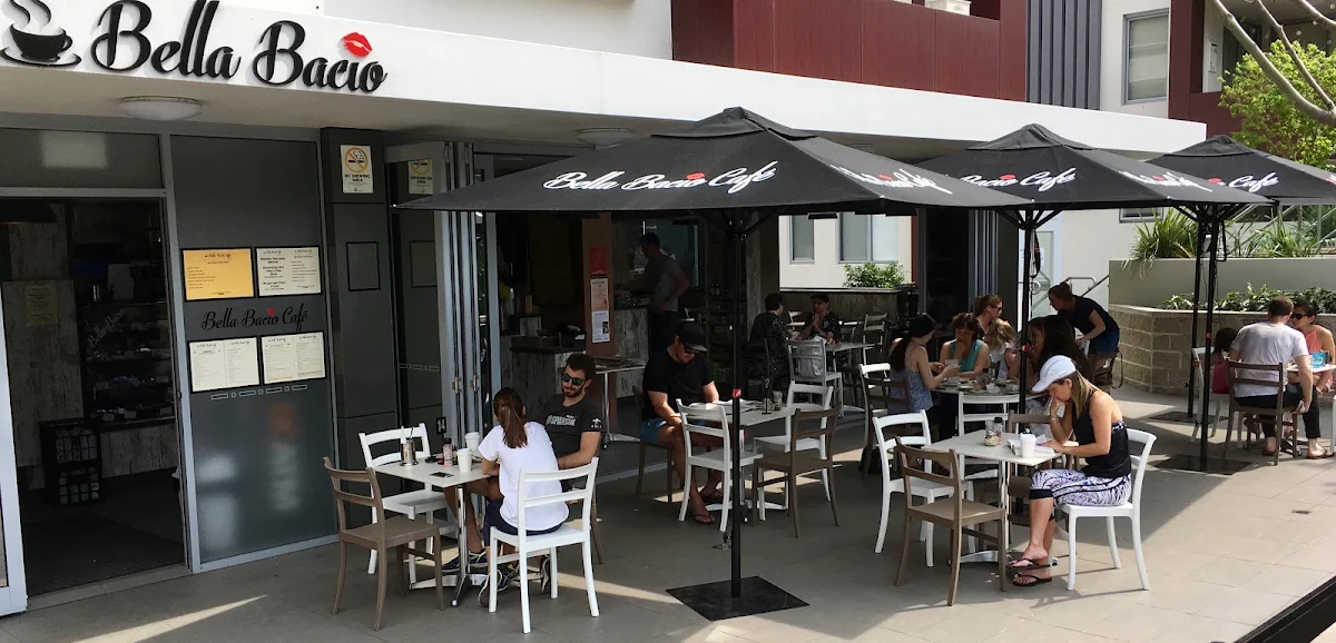 Vibe, Bella Bacio Café