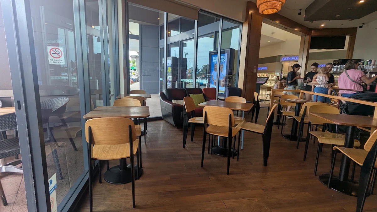 Vibe, Gloria Jean's Gympie