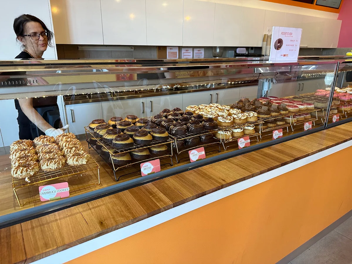 Vibe, Simply Donuts