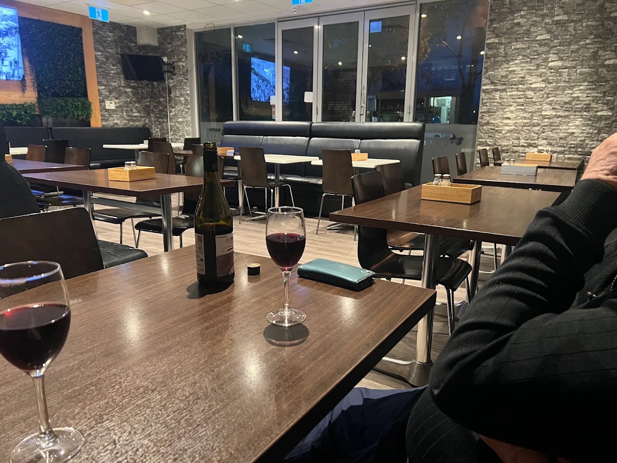 Vibe, Brushfoot Cafe
