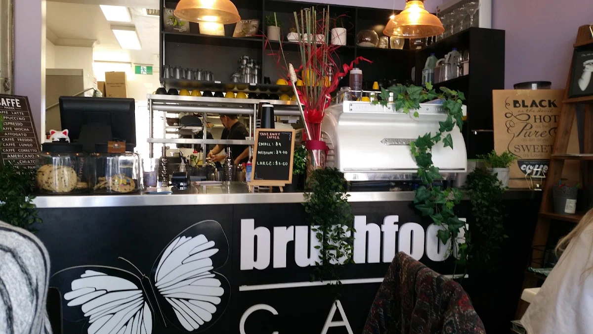 Vibe, Brushfoot Cafe
