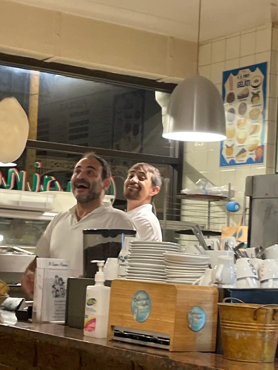 Vibe, Il Cugino Pizzeria Leichhardt