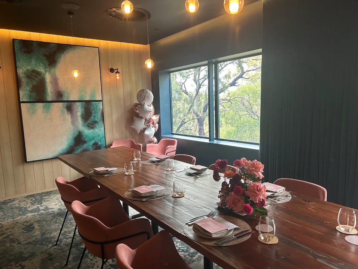 Vibe, Jensens Restaurant