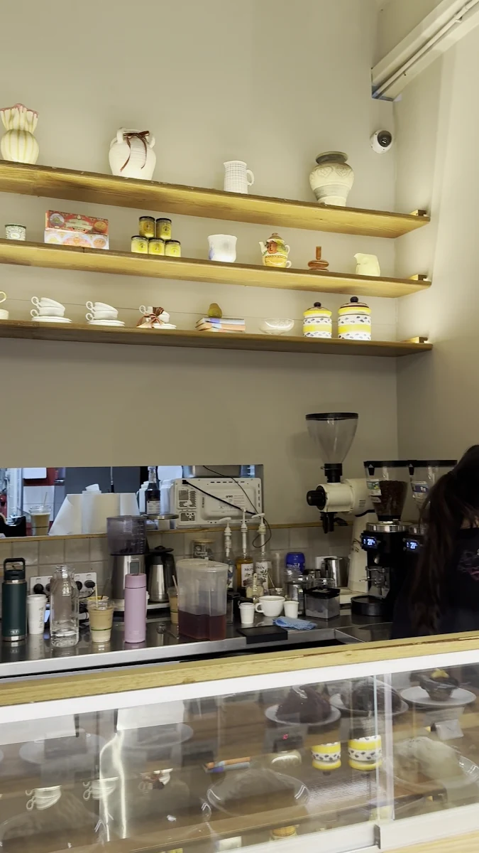 Vibe, Tenacious Bakehouse