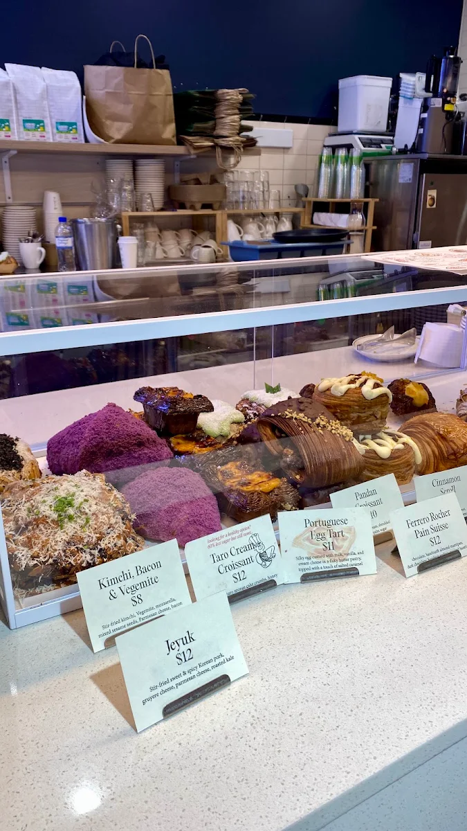 Vibe, Tenacious Bakehouse