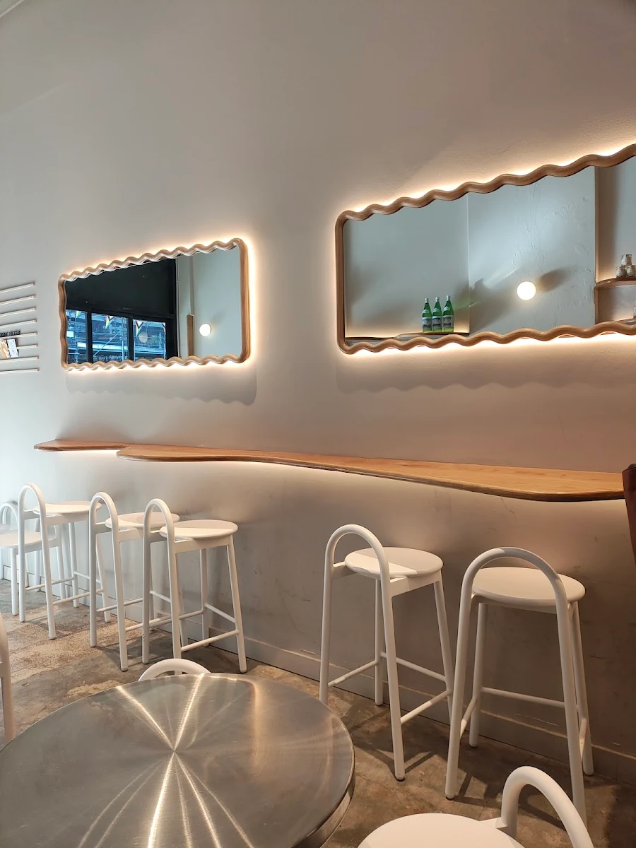 Vibe, Tenacious Bakehouse