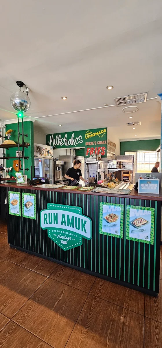 Vibe, Run Amuk Hotdogs
