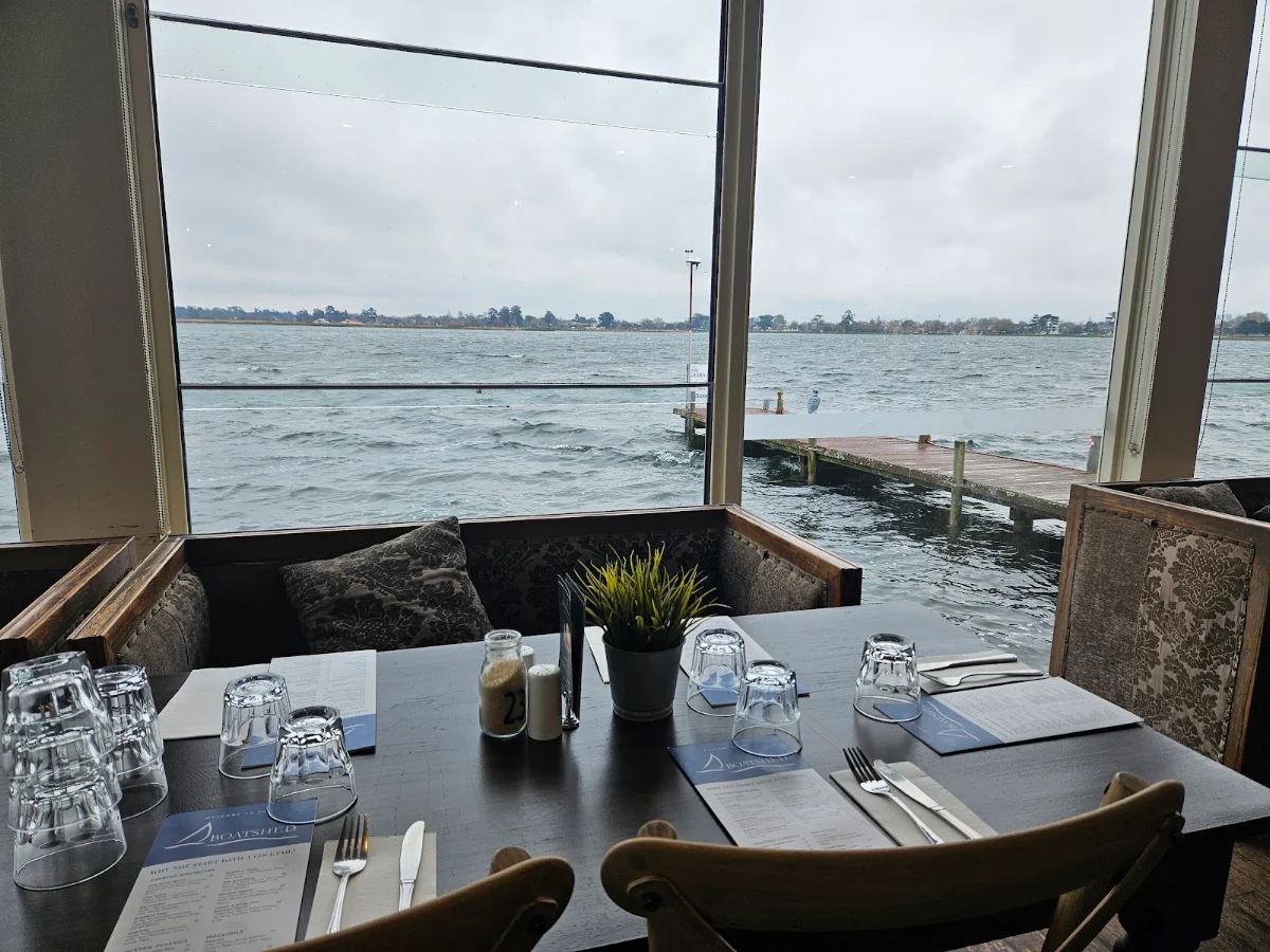 Vibe, Boatshed Restaurant