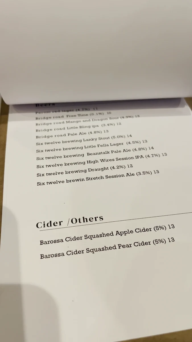 Menu, EST Pizzeria