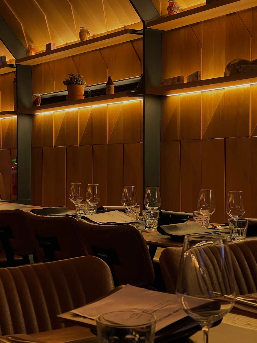 Vibe, Piccolino Restaurant