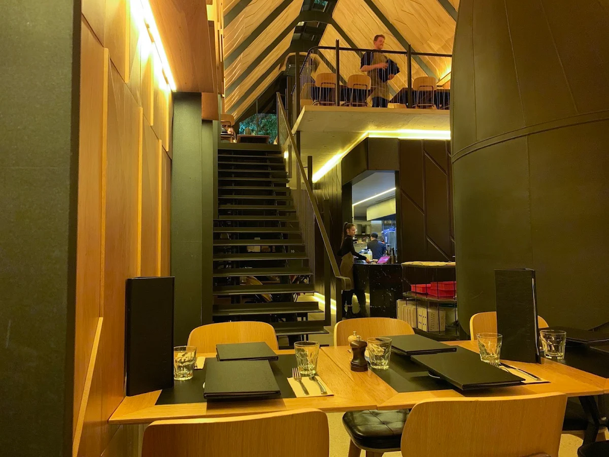 Vibe, Piccolino Restaurant