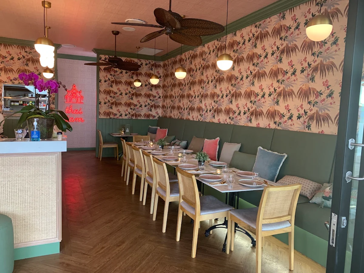 Vibe, Thai Siam