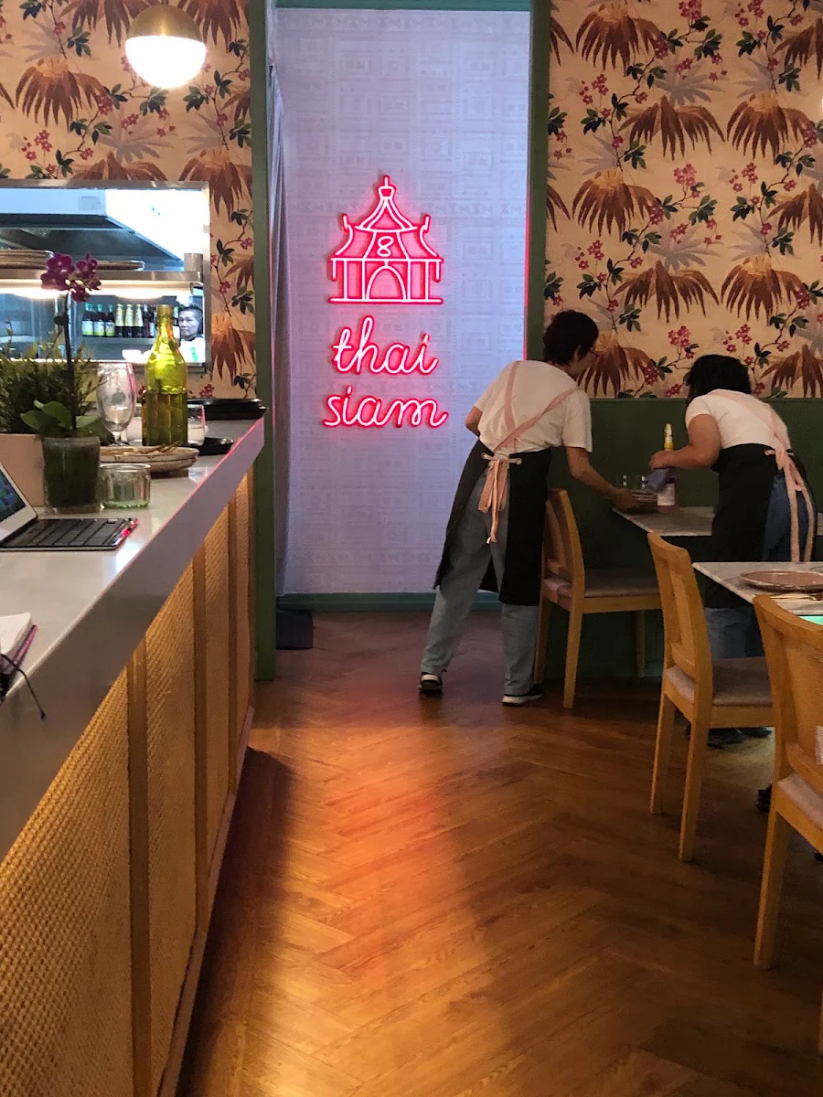 Vibe, Thai Siam