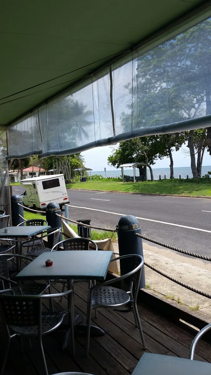 Vibe, Flying Fish Point Cafe