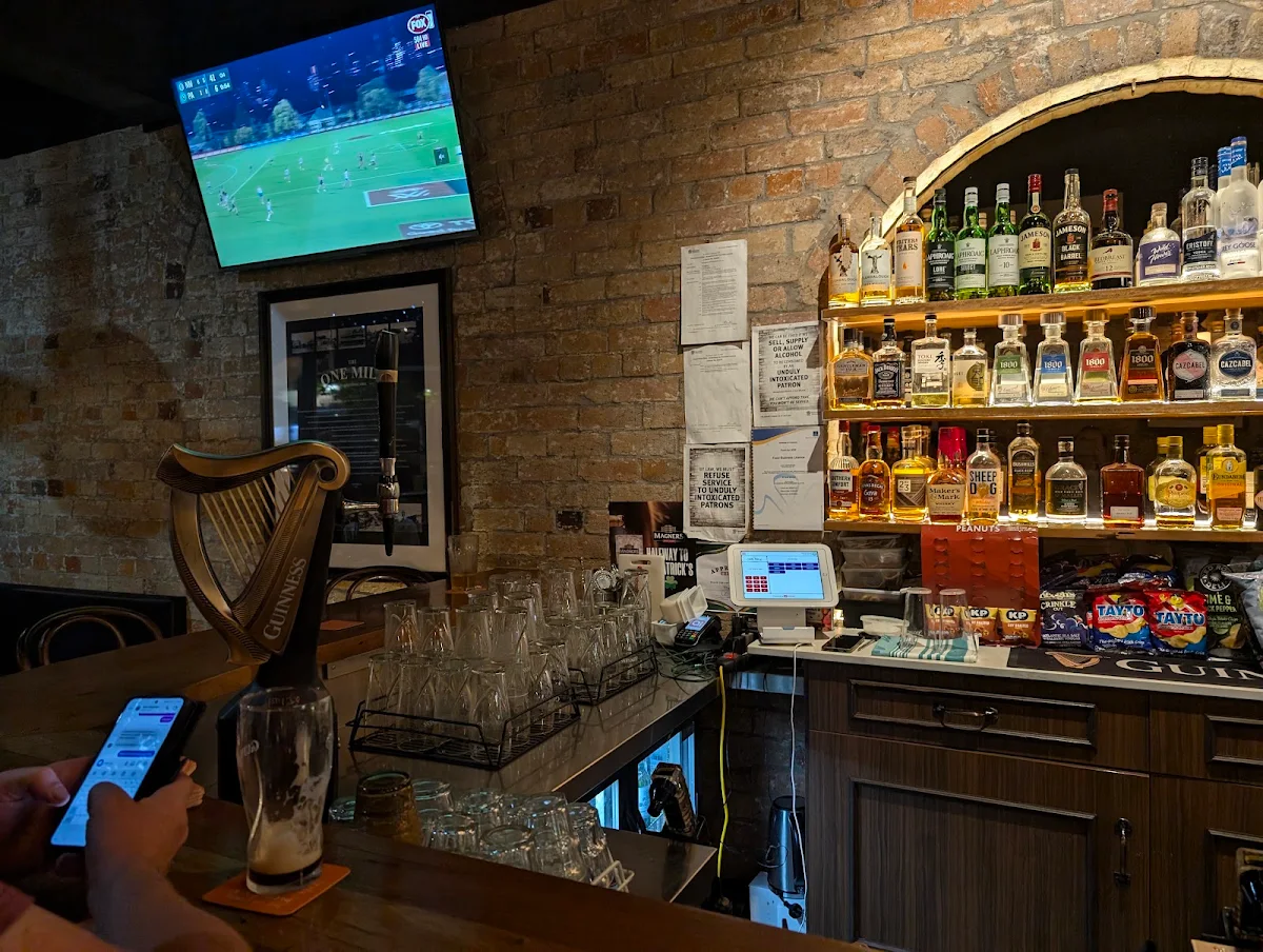 Vibe, The One Mile Woolloongabba (Sports Bar & Restaurant)