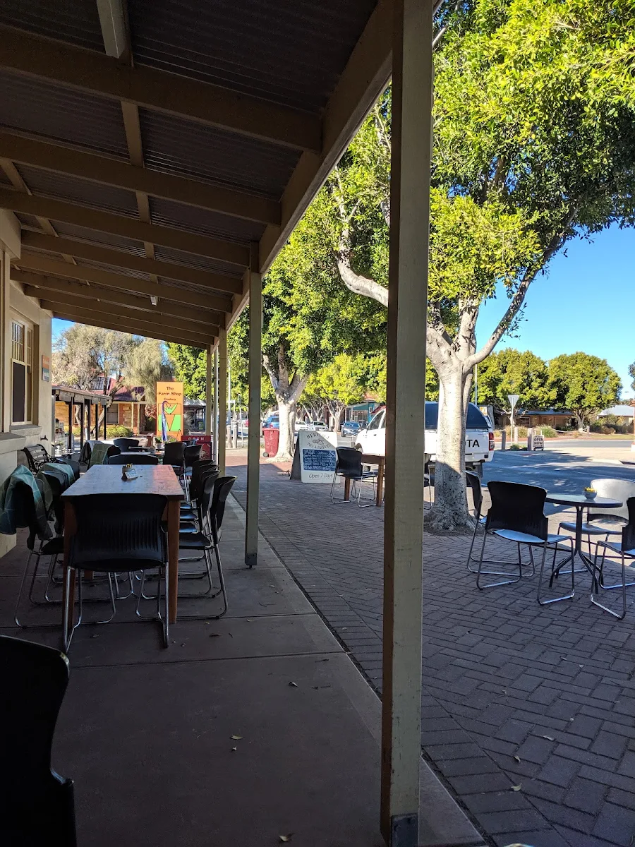 Vibe, Heritage Pies & Pastries
