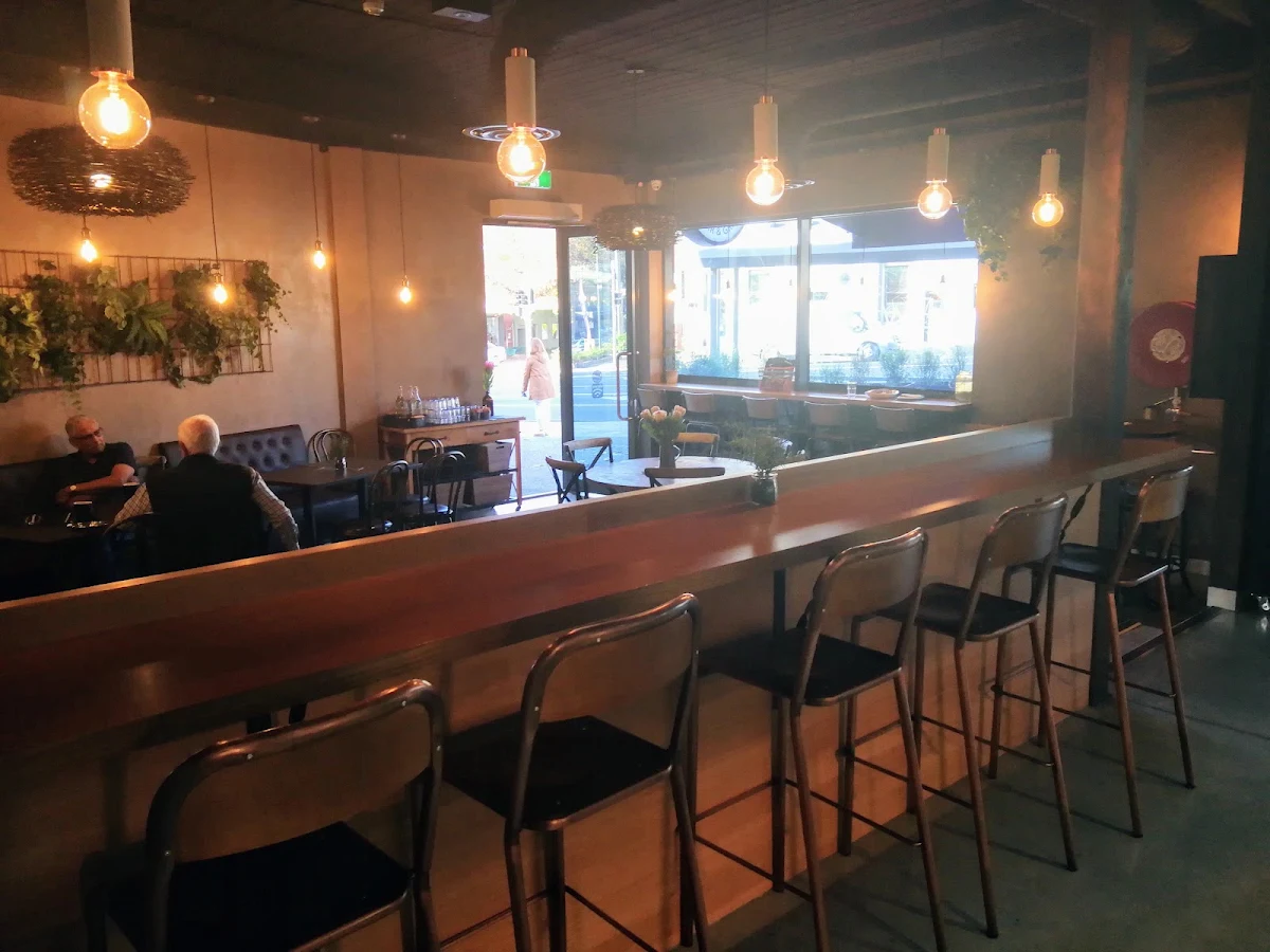 Vibe, Spinner's Souvlaki Bar And Grill