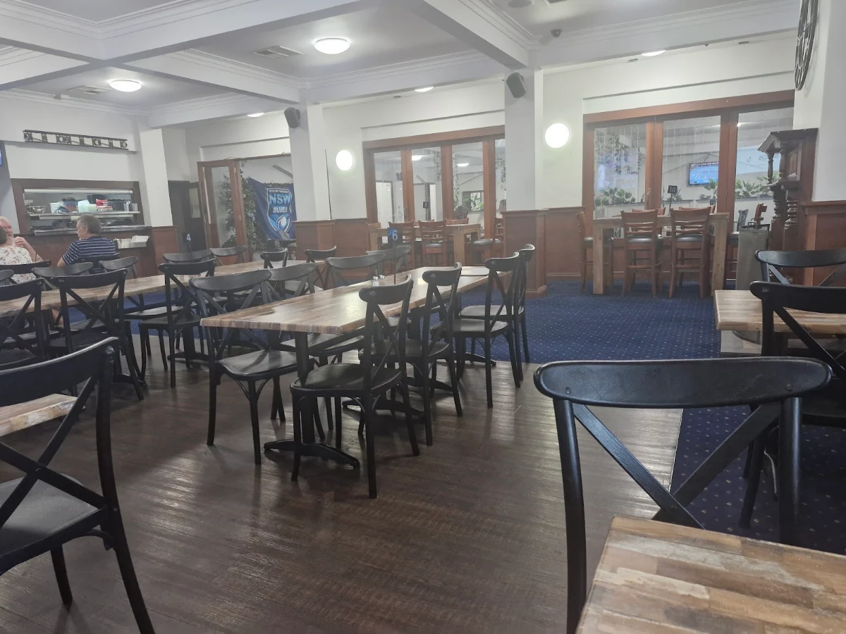 Vibe, Swan View Tavern