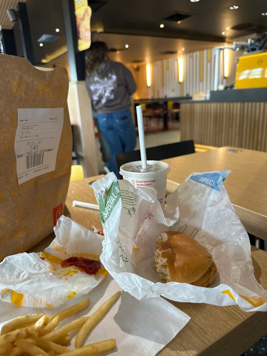 Food & drink, McDonalds Leongatha