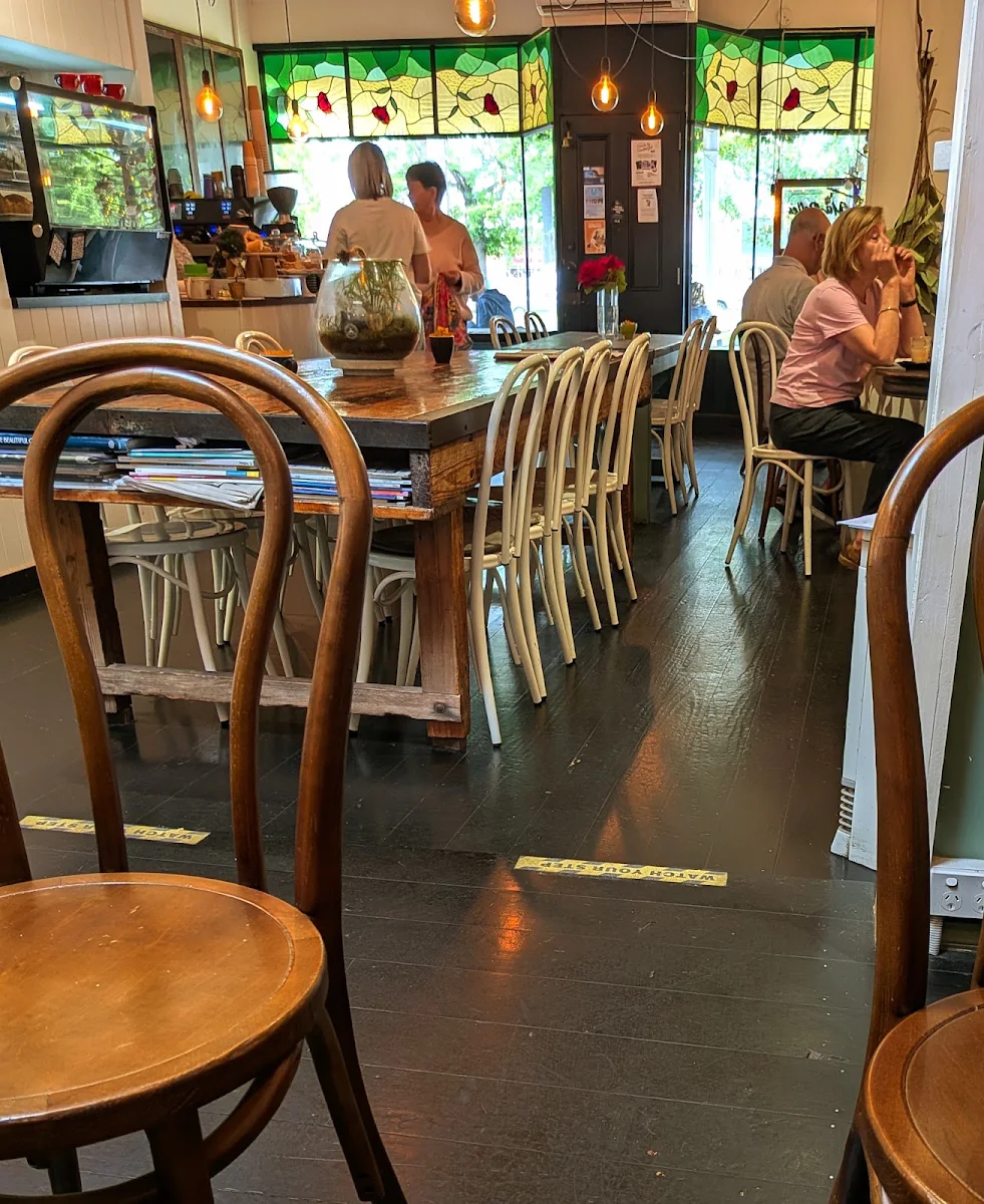 Vibe, Ma Belle’s Cafe