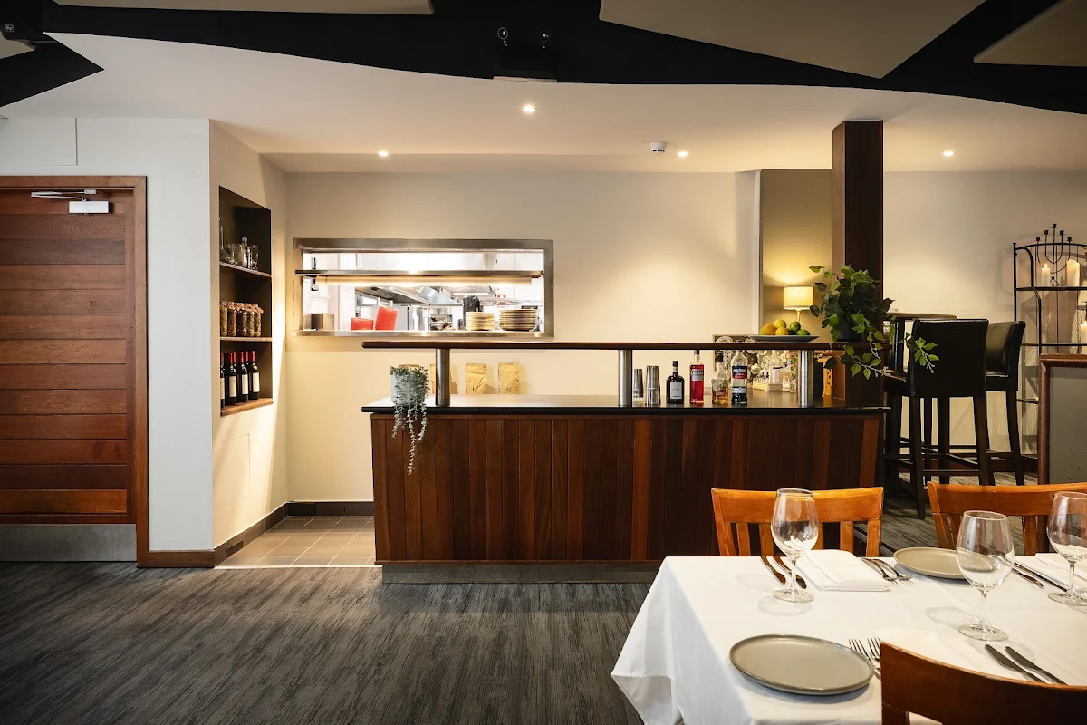 Vibe, Segreto Restaurant