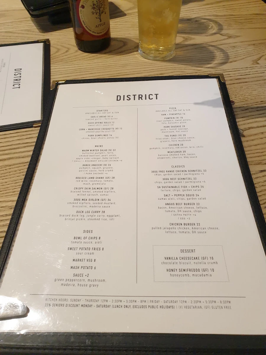 Menu, District Hotel