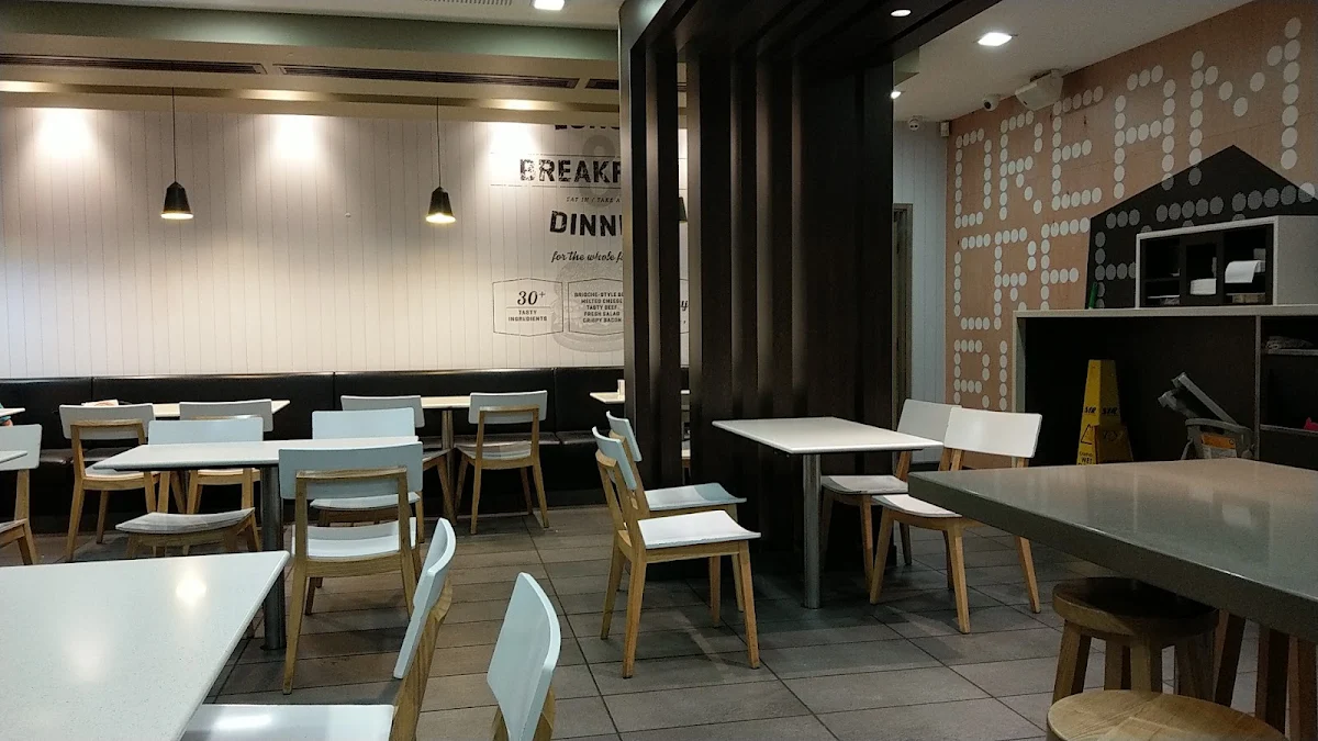 Vibe, McDonald's Calamvale