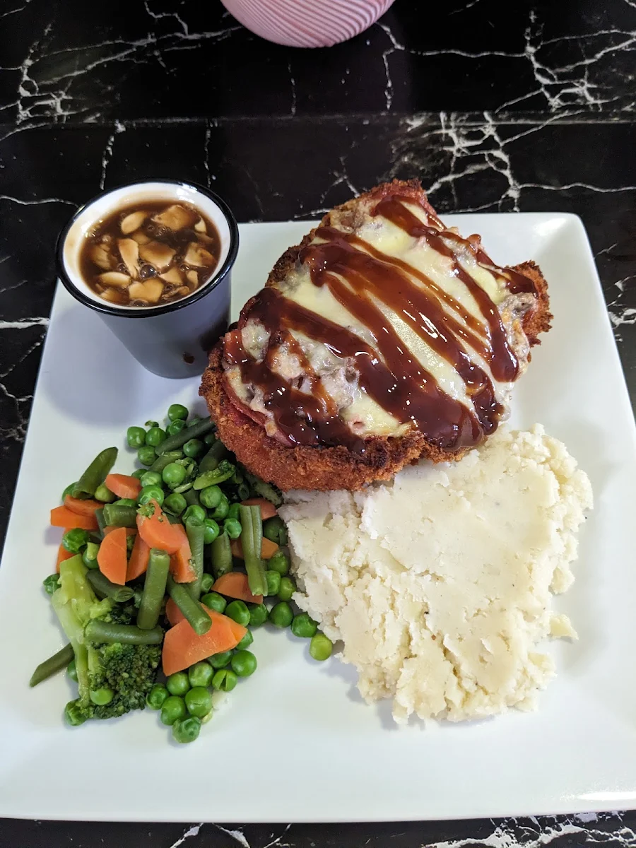 Food & drink, The Caramut Hotel