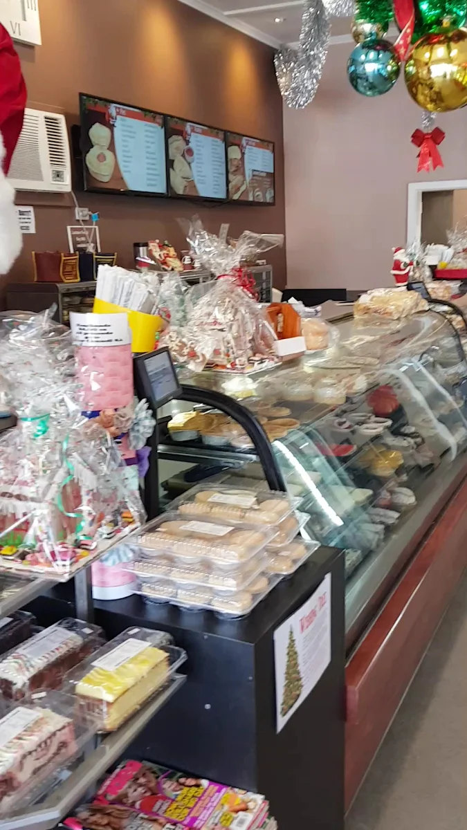 Vibe, McCue's Bakery
