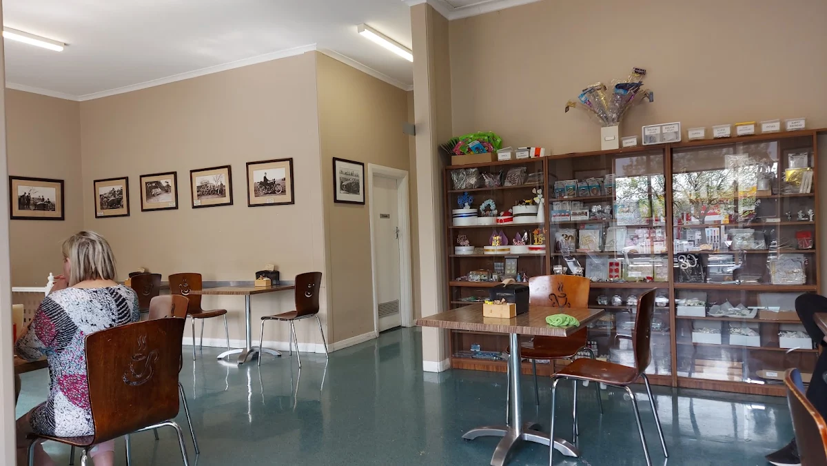 Vibe, McCue's Bakery
