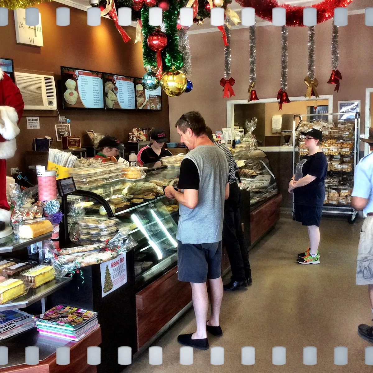 Vibe, McCue's Bakery