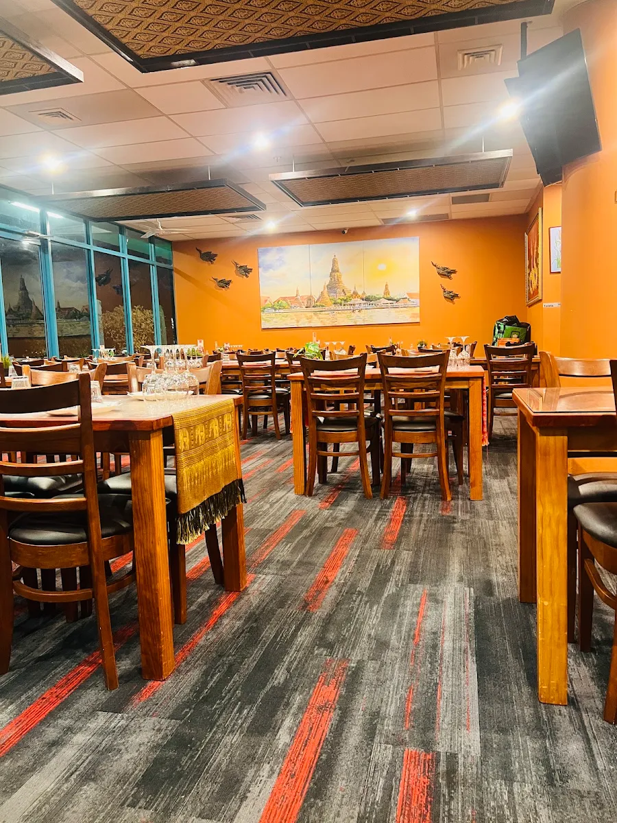 Vibe, Lakeside Thai Cuisine