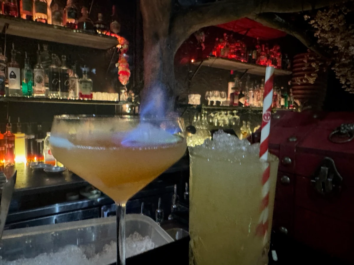 Food & drink, Baby Dragon Bar