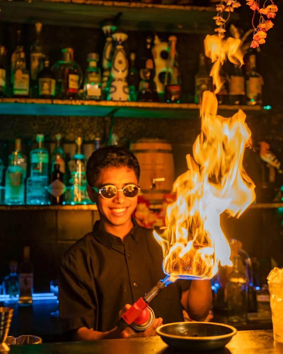 Vibe, Baby Dragon Bar