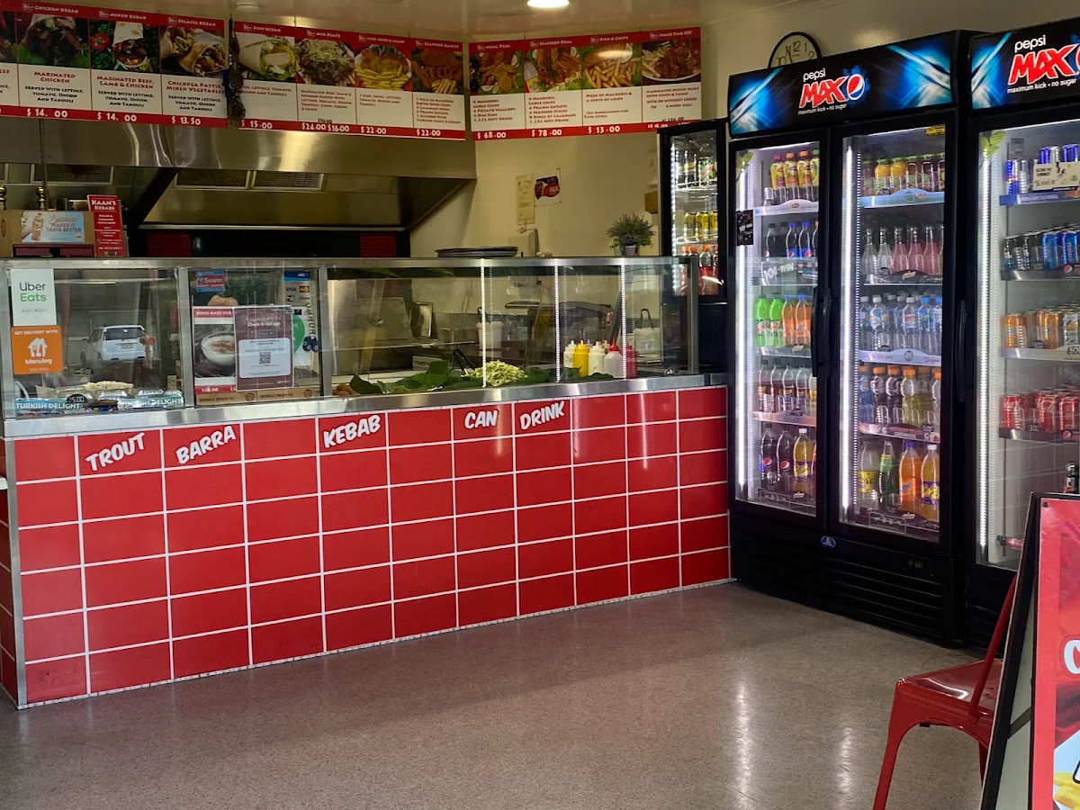 Vibe, Kaan's kebabs -fish & chips