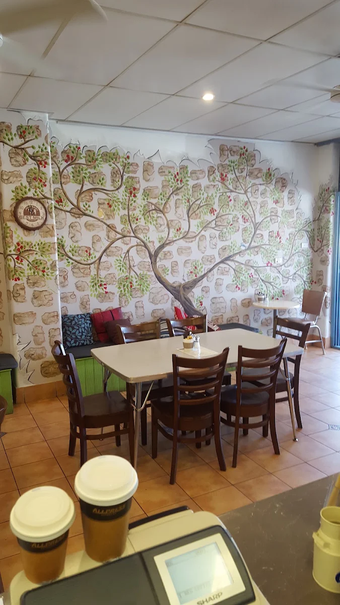 Vibe, Village Grind Cafe