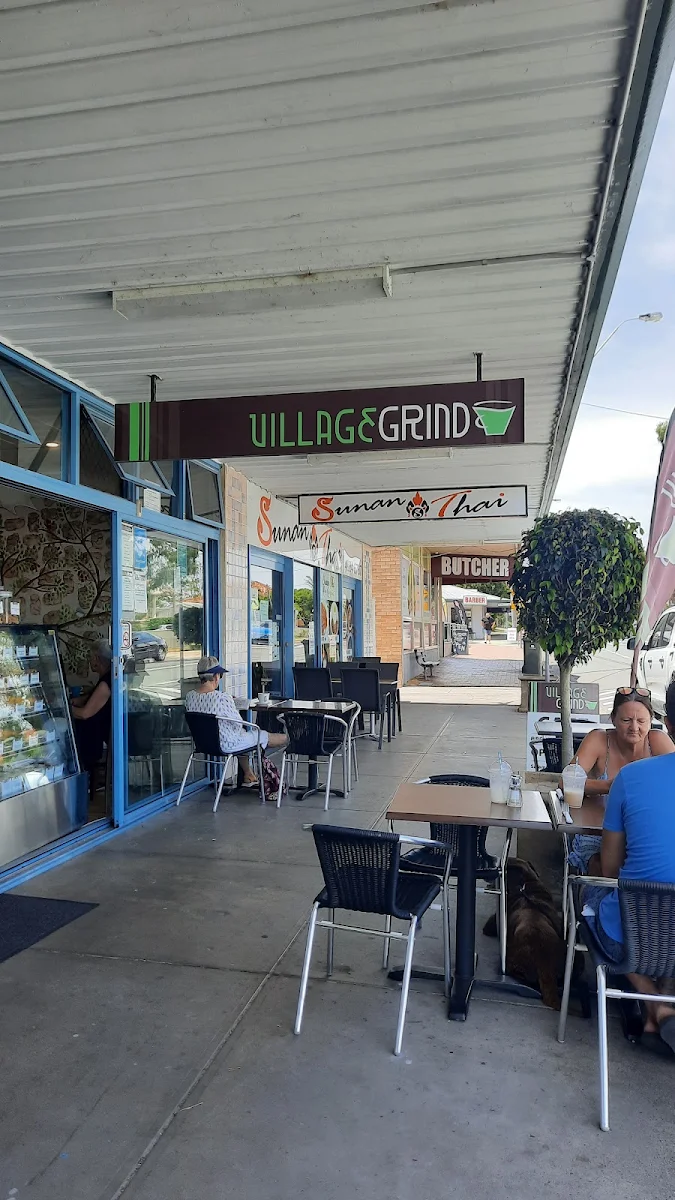 Vibe, Village Grind Cafe
