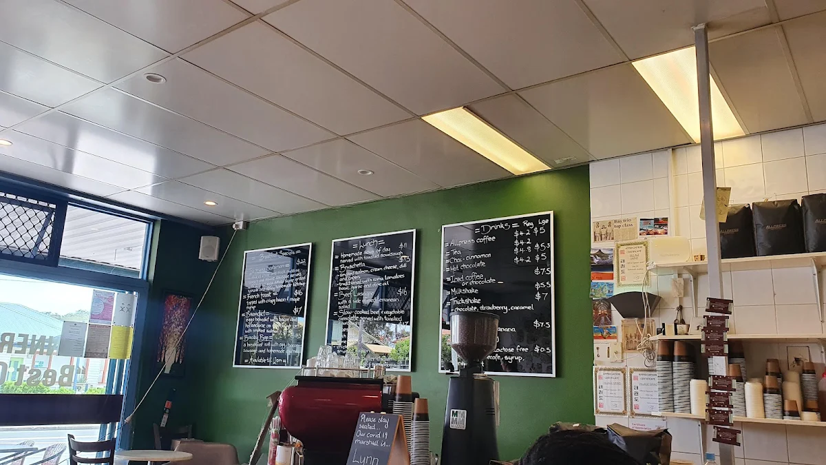Vibe, Village Grind Cafe