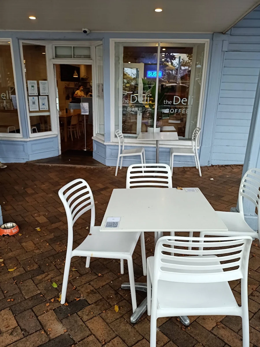 Vibe, The Deli